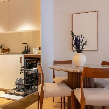 Almada Downtown Metro Luxury Appartement Porto